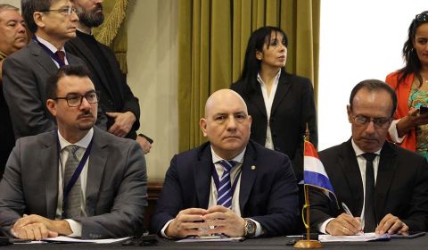 Autoridades de la región debatieron sobre seguridad pública y crimen organizado en reunión realizada en Santiago de Chile